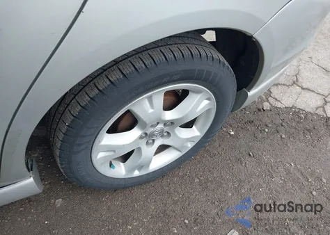 2004 Toyota Matrix Xr z USA, uszkodzony, nr VIN 2T1KR38E74C210980